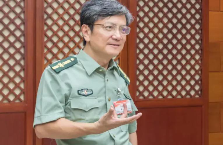 最牛愤青校长郑强讲话,郑强校长讲述真话