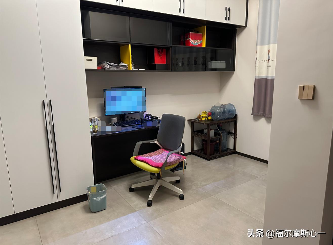 电脑桌改造视频教程,电脑桌面改造平民级桌搭