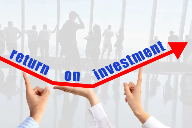 男生老是送我吃的东西,男生老是送一些便宜的小礼物