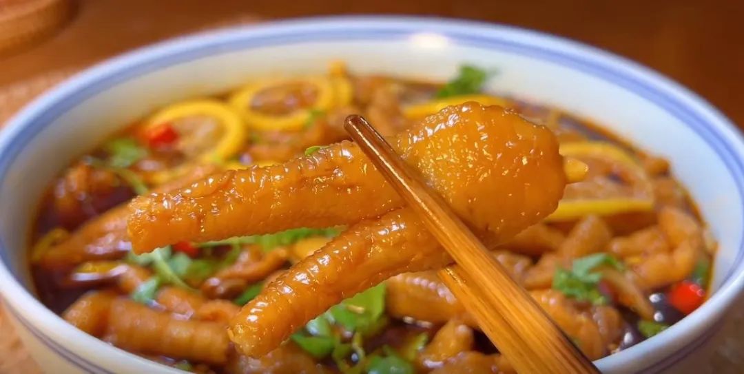 什么食物有胶原蛋白最多让脸饱满,吃什么样的胶原蛋白能让皮肤饱满