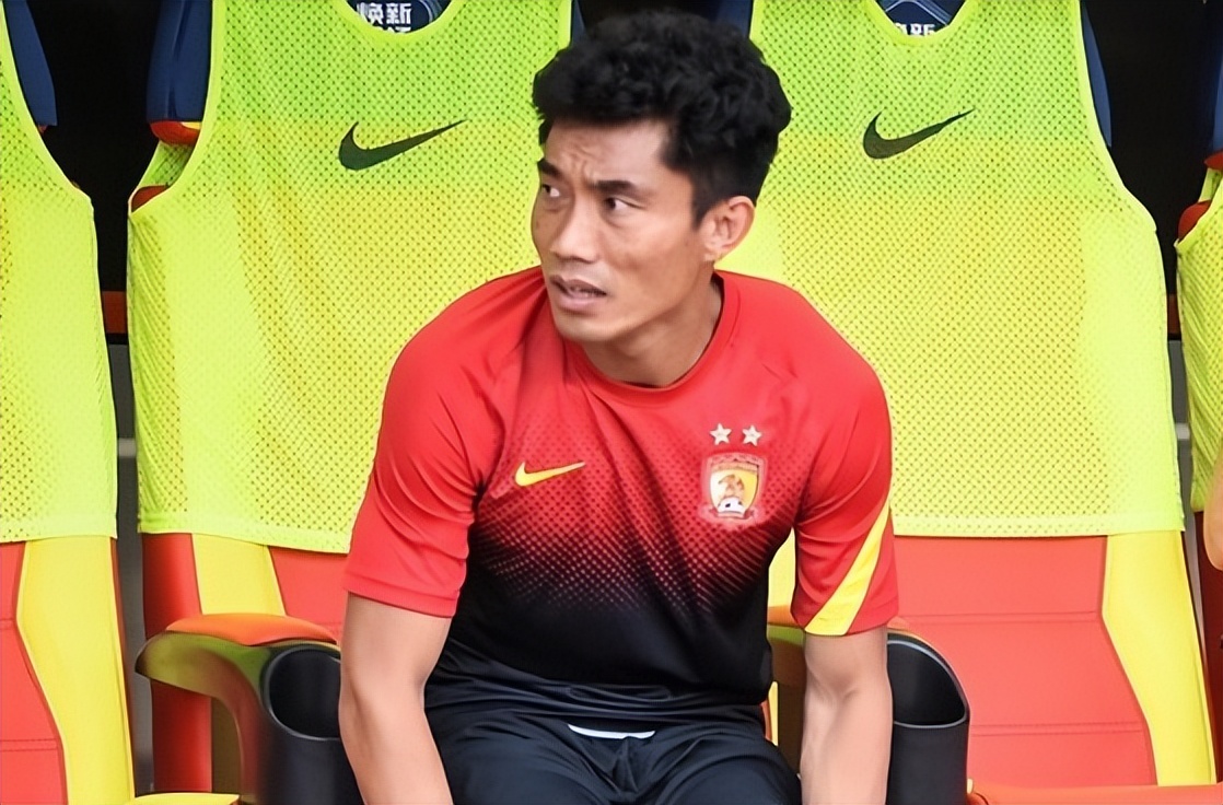 郑智退役后的新身份确定，未来将成大学副教授，让球迷直言羡慕