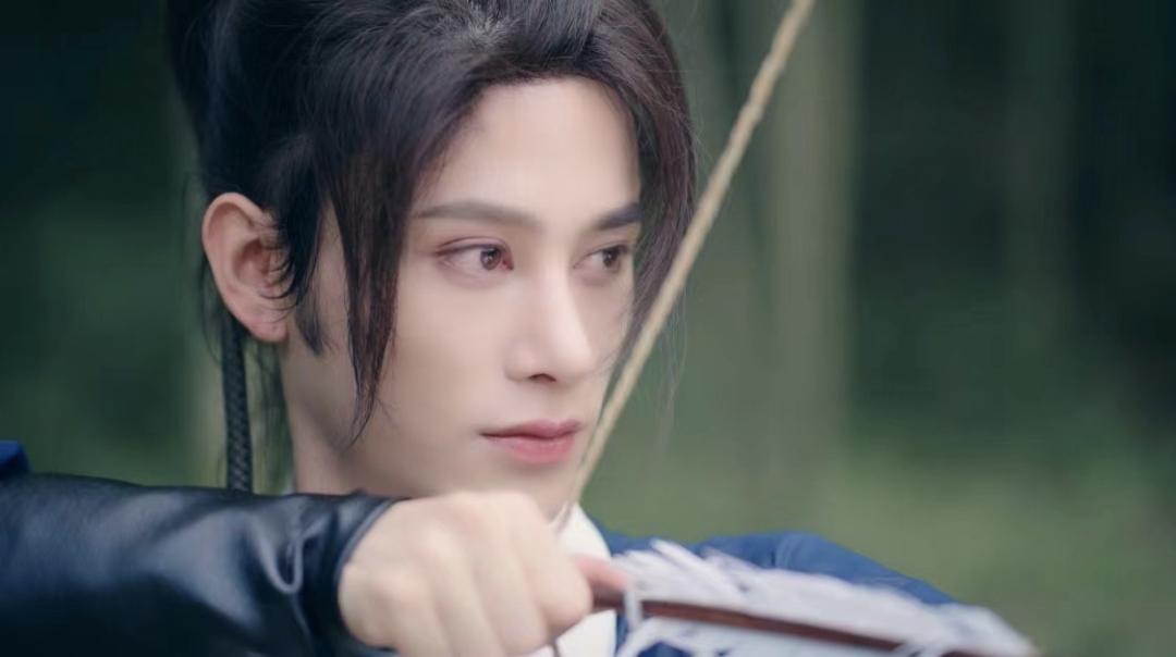 美子美妆教学视频,长发男美妆直播