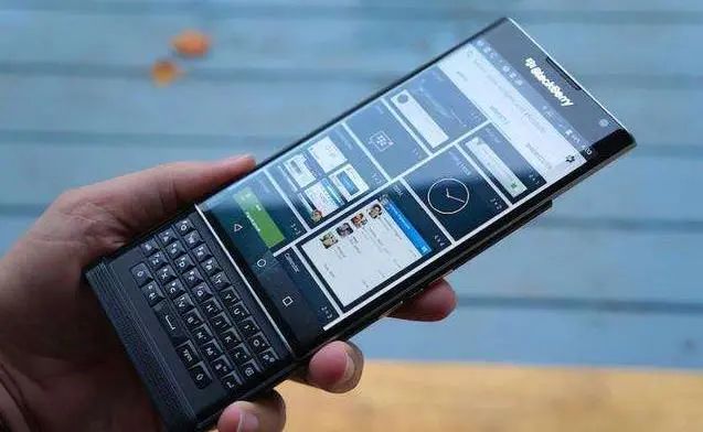 黑莓手机现在还有全新的吗,黑莓手机的强大对手出来了