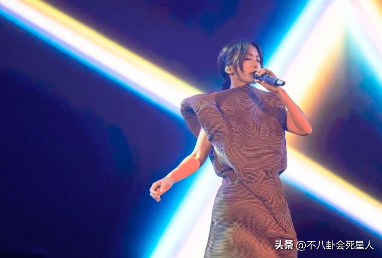 田馥甄哭演唱会,田馥甄演唱会大哭视频
