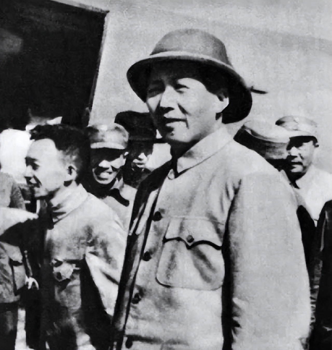 1945年重庆谈判，毛主席全身而退，阴谋落空的蒋介石后招是什么