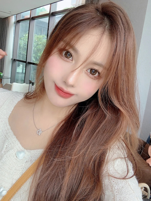 老式唇线,唇色改浅