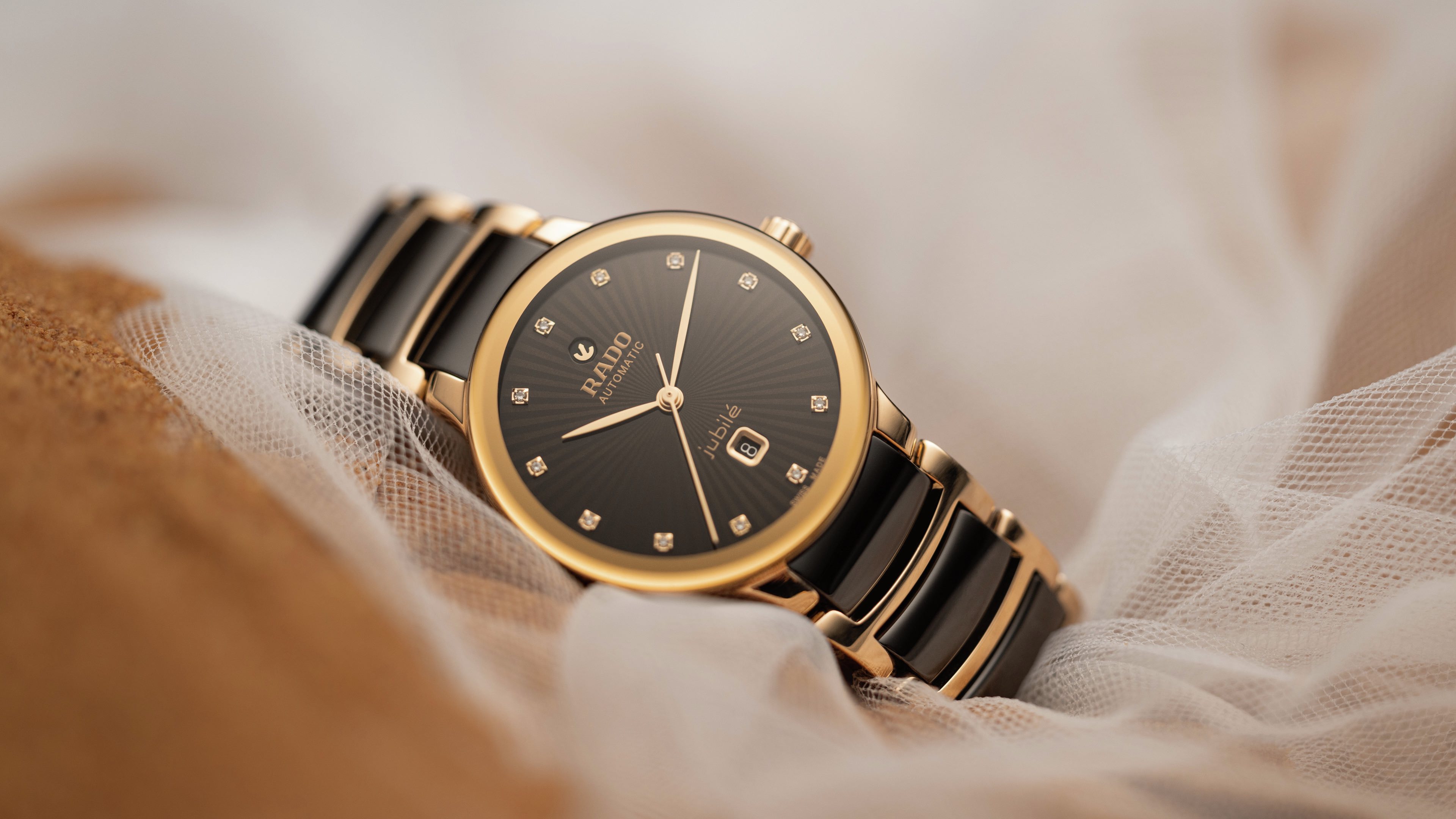 rado鐟炲+闆疯揪琛ㄦ櫠钀冪郴鍒楀コ鑵曡〃,闆疯揪琛╮ado鐟炲+鎵嬭〃鏅惰悆绯诲垪