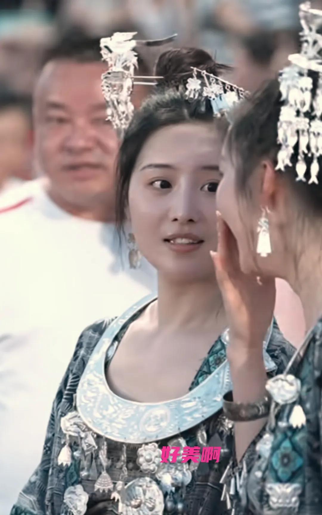 贵州村超足球宝贝火到国外,贵州村超足球宝贝舞动青春