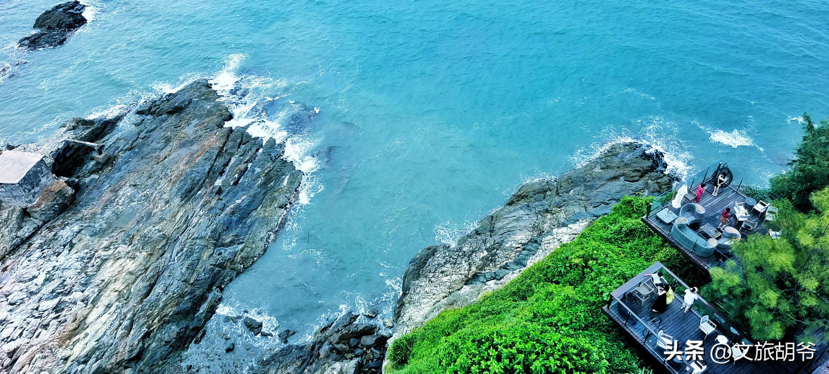 海岸礁石旅游攻略,巴厘岛式悬崖礁石酒吧