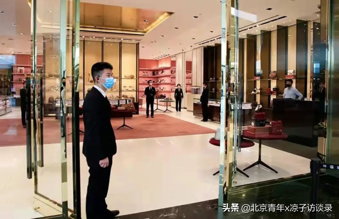 16岁买10万元钻戒,16岁全款为自己买下一个戒指