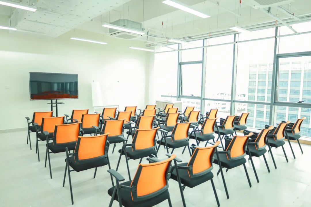 文化课不好的高中生怎么选择学校,没考上高中如何选择文化课学校