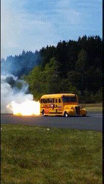 女生衣服上的字母含义,你知道衣服上的字什么意思吗