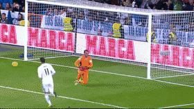 皇马c罗进球庆祝动作素材,c罗葡萄牙进球拉莫斯一起庆祝