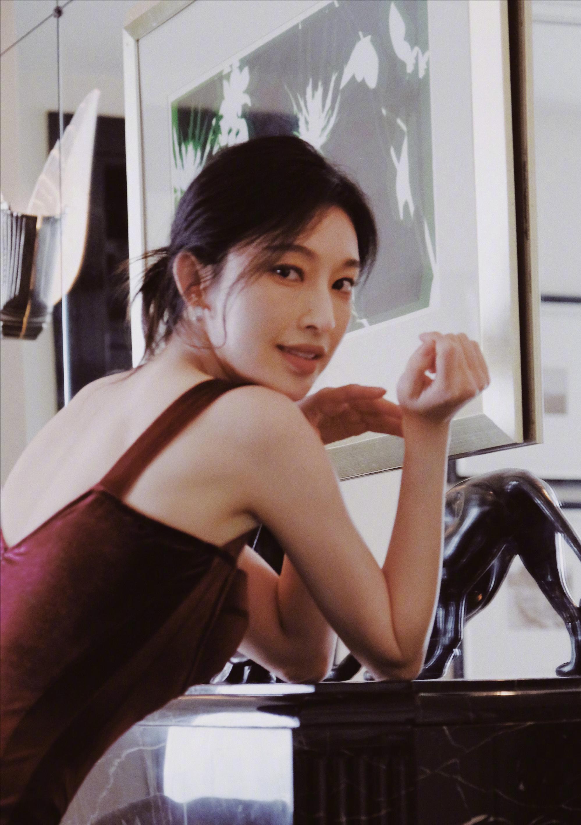 不是所有厚嘴唇都是香肠嘴！这5位女星嘴唇厚又性感，很有风韵