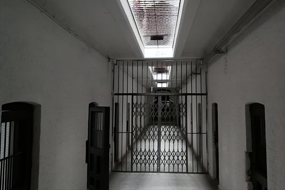 陕西某女银行行长贪污受贿案,女副行长受贿810亿被抓