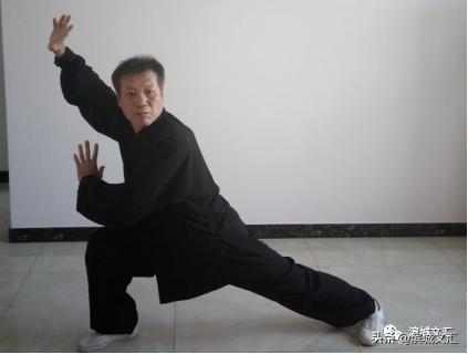 塘沽武术：架神鹰站脚草头沽十三太保赫赫有名东沽无极弓力白云鹏