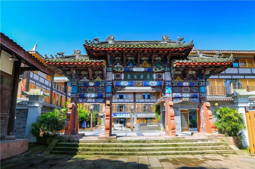 非遗奇遇记端午赛龙舟,端午节赛龙舟比较有特色文艺活动