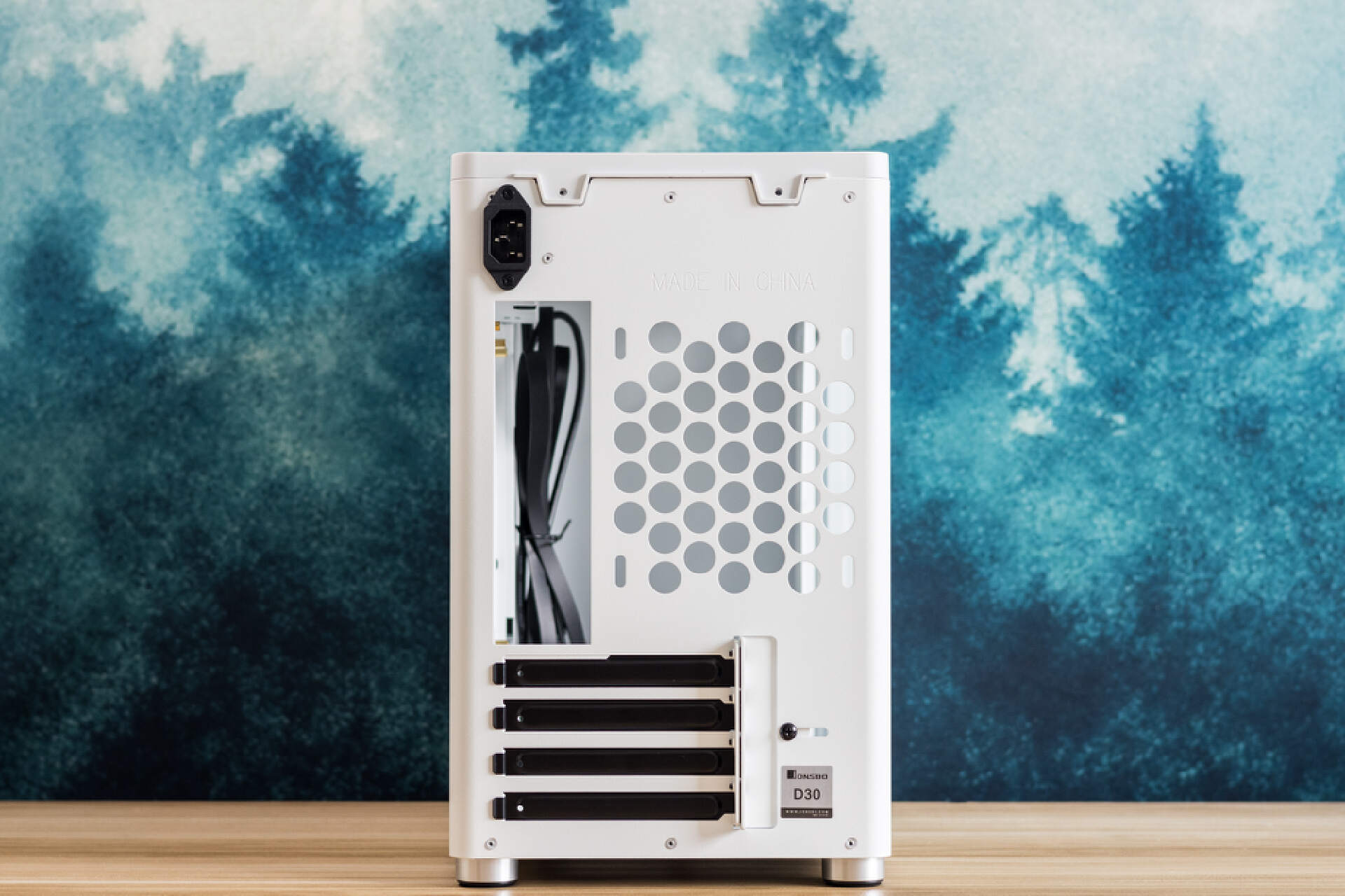 matx机箱和itx机箱对比,itx主机和matx主机哪个好