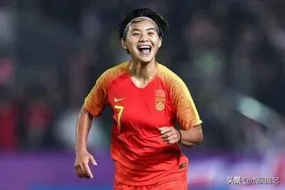 答案选A，女足王霜入选重庆中考试题的标准答案及解析