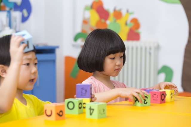 刚入园的宝宝哭怎么解决,宝宝上幼儿园哭得撕心裂肺怎么办