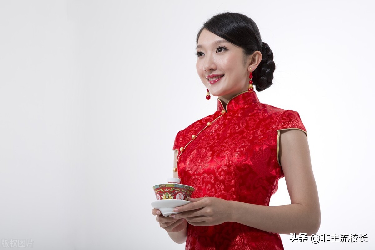 接待客户送进电梯礼仪要求,商务接待倒茶礼仪的正确方法