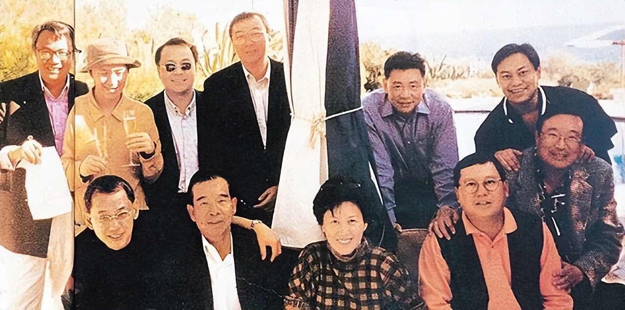 广东男人，逆袭成香港富豪，花10亿买飞机，如今妻子成接班人