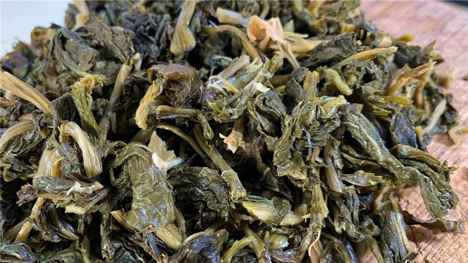 冬季，吃萝卜白菜不如吃它，营养极高，正当季，晒干炖肉吃特香