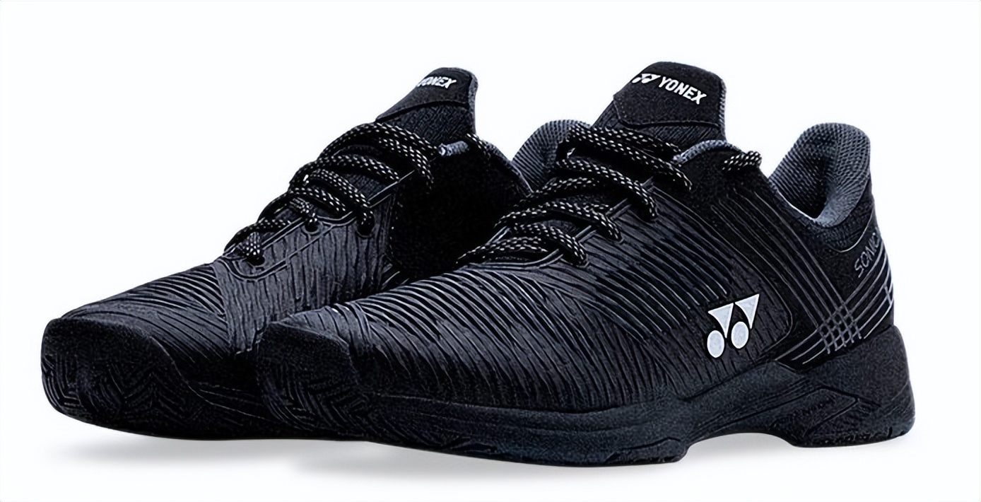 川崎大师900羽毛球拍对比尤尼克斯,川崎羽毛球对比尤尼克斯羽毛球