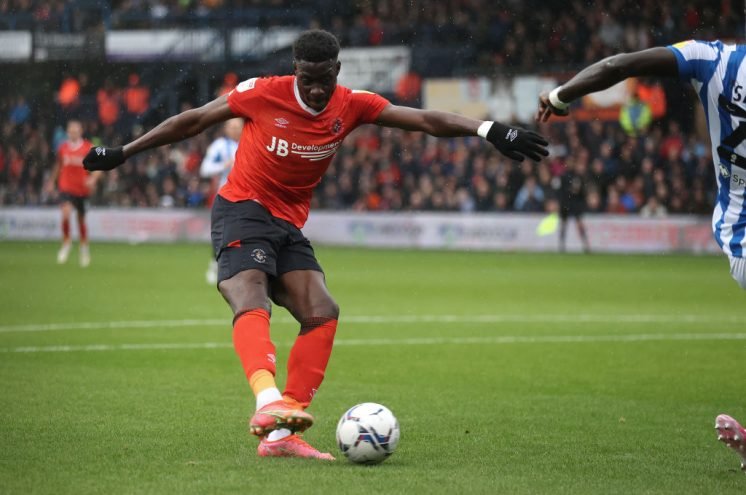 英冠联赛前瞻分析谢周三vs查尔顿,英冠第38轮卢顿