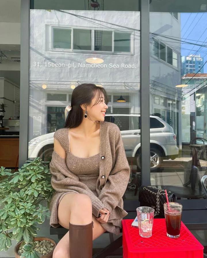 蝴蝶结裙子美女,蝴蝶结美女