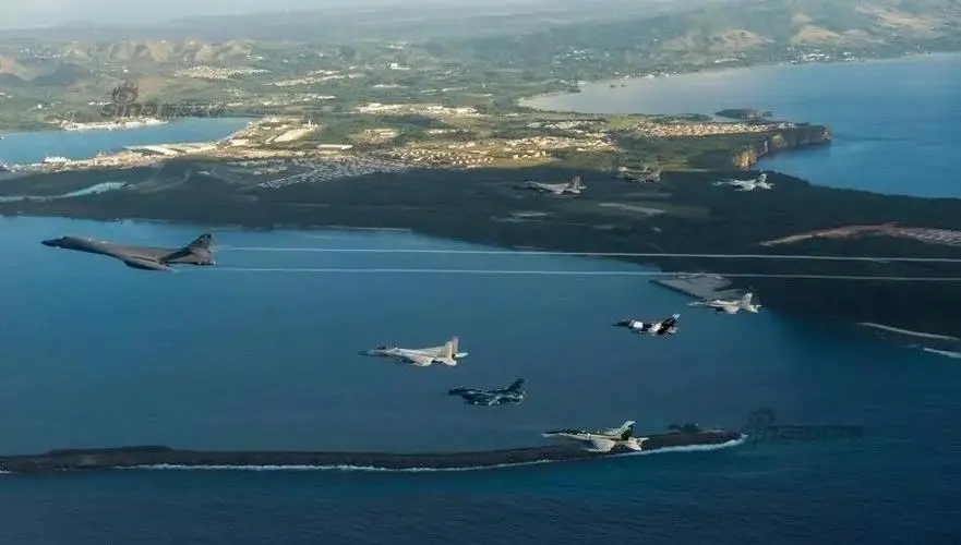 50万美军靠近中国，解放军两大动作亮明态度，冲突后果美承受不住