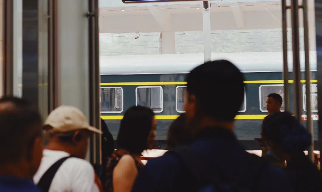 老挝的高铁到中国,中国发往老挝的列车