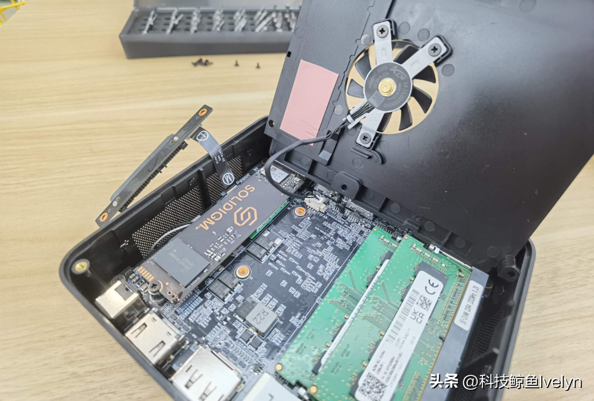 千元迷你主机天花板？零刻SER5MAX深度评测，性能全释放