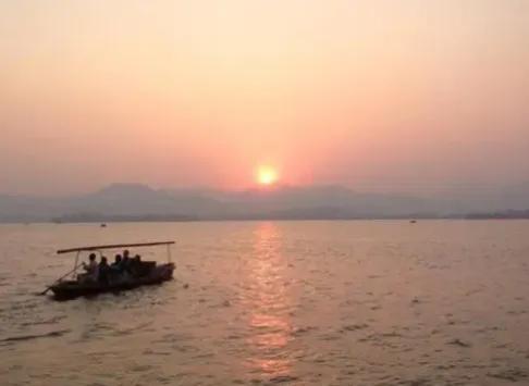 不系舟作者作品全集,不系舟抖音账号