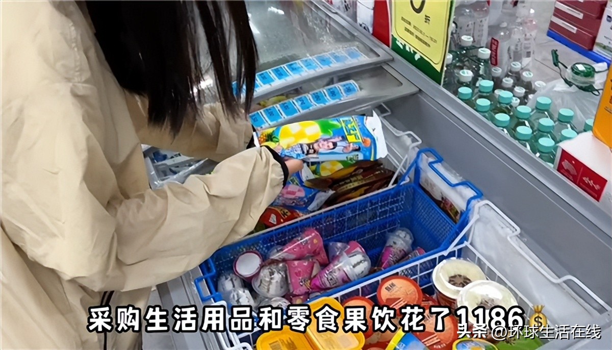 裸辞特斯拉去旅行,开特斯拉旅游的情侣