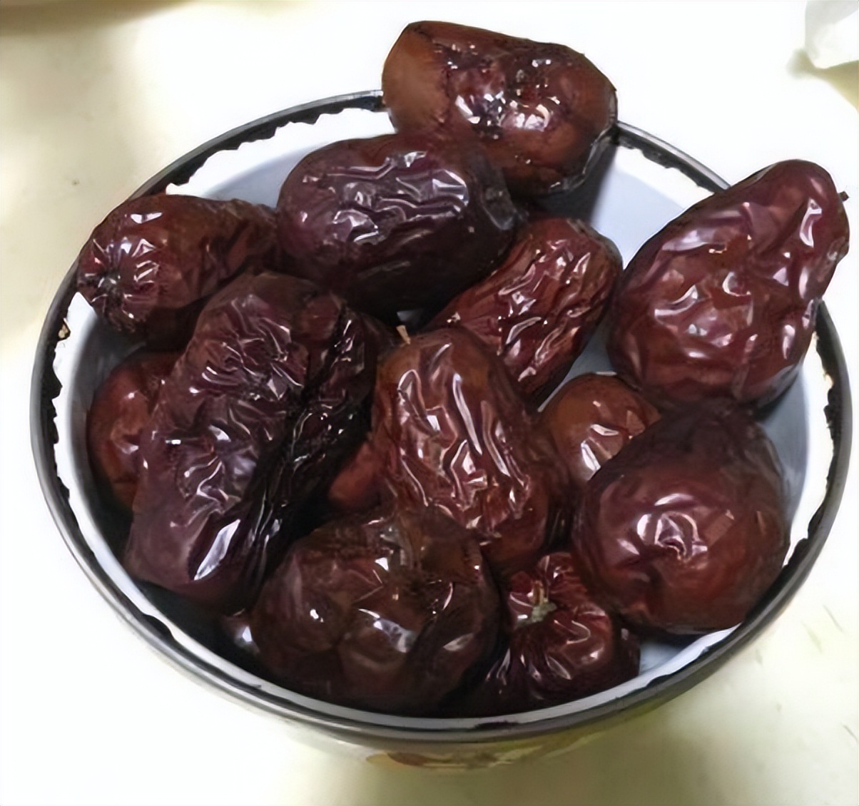 红枣早上吃还是晚上吃补血补气啊,红枣几种既美味又补血做法