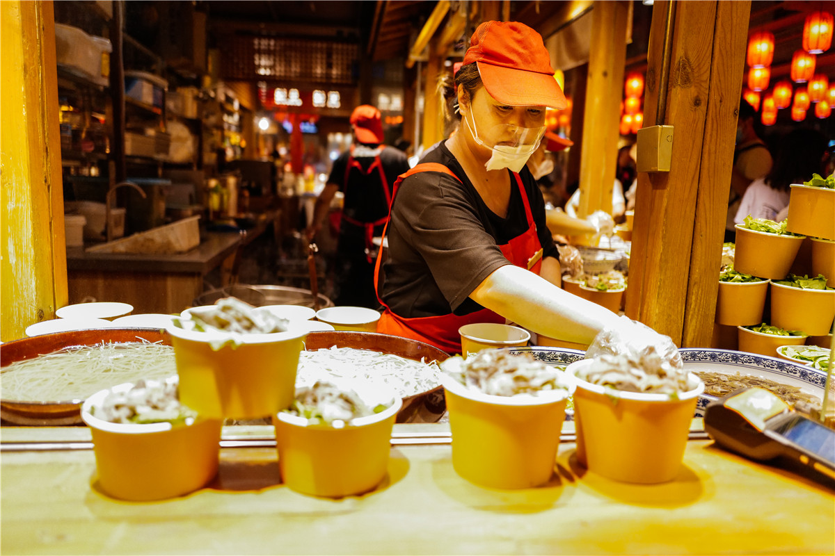 敦煌沙洲夜必吃美食,敦煌特色夜间美食