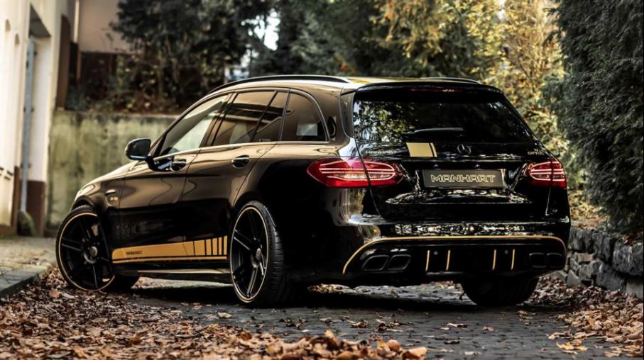 曼哈特CR700搭载4.0升双涡轮增压V8发动机输出功率提升至712马力