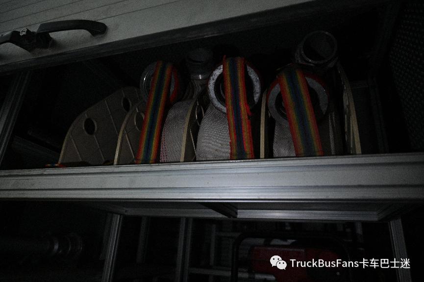 红色战车老消防车,红色北奔消防车