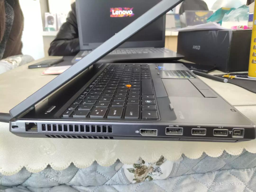 【故事二】在闲鱼买到货不对版的二手笔电如何举报卖家交易诈骗