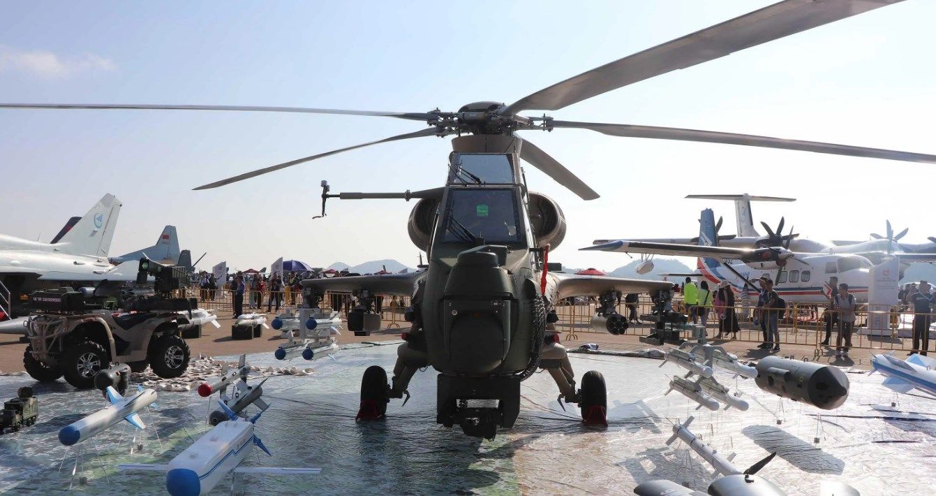 规避18枚来袭导弹，卡52战场生存力不俗，武直10采用相同改进升级