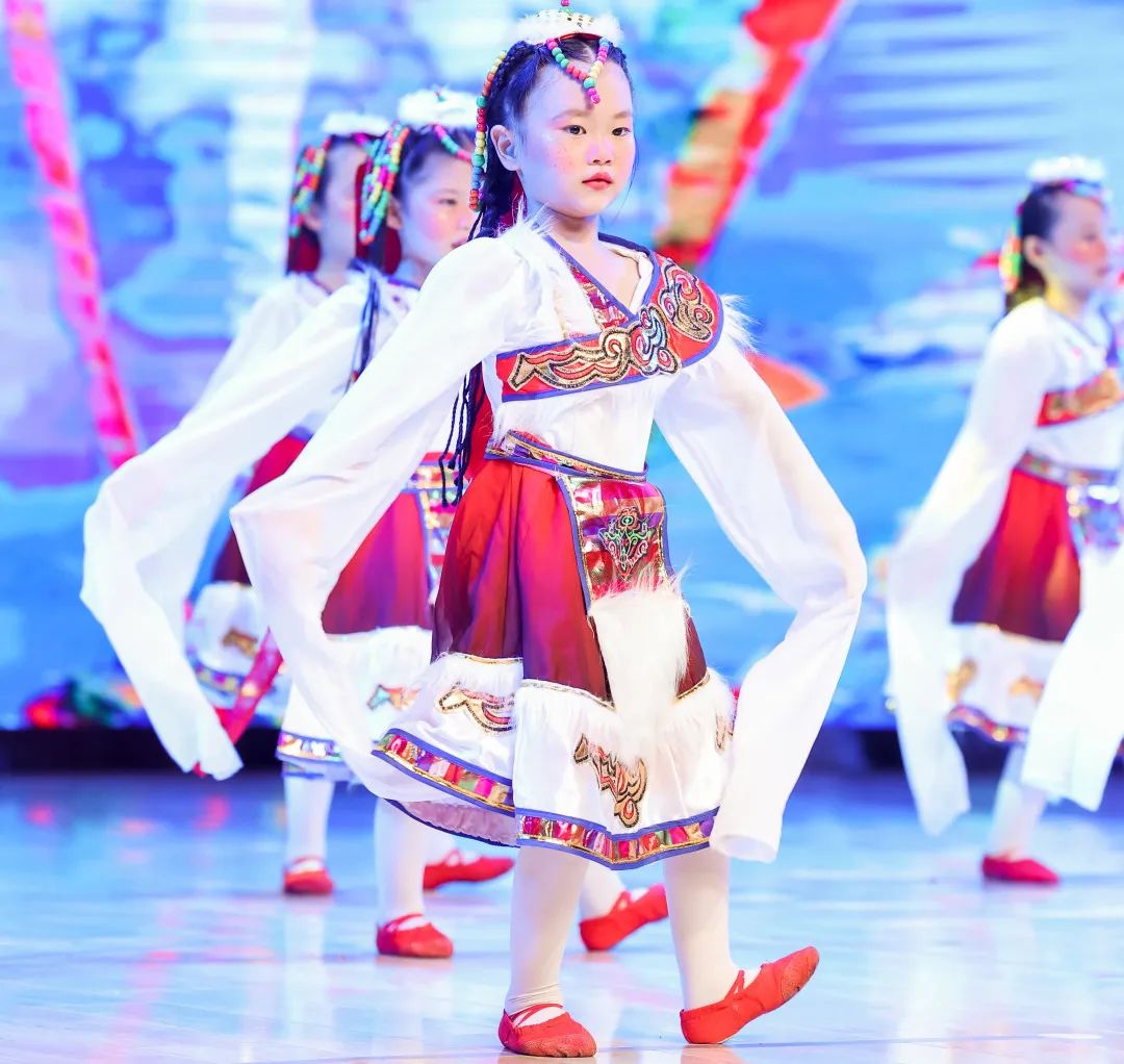 祖国有我儿童节目,祖国有我儿童合唱服装