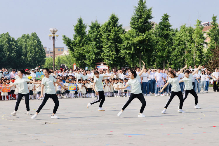大手牵小手运动会育才幼儿园,幼儿园亲子运动会主题大手牵小手