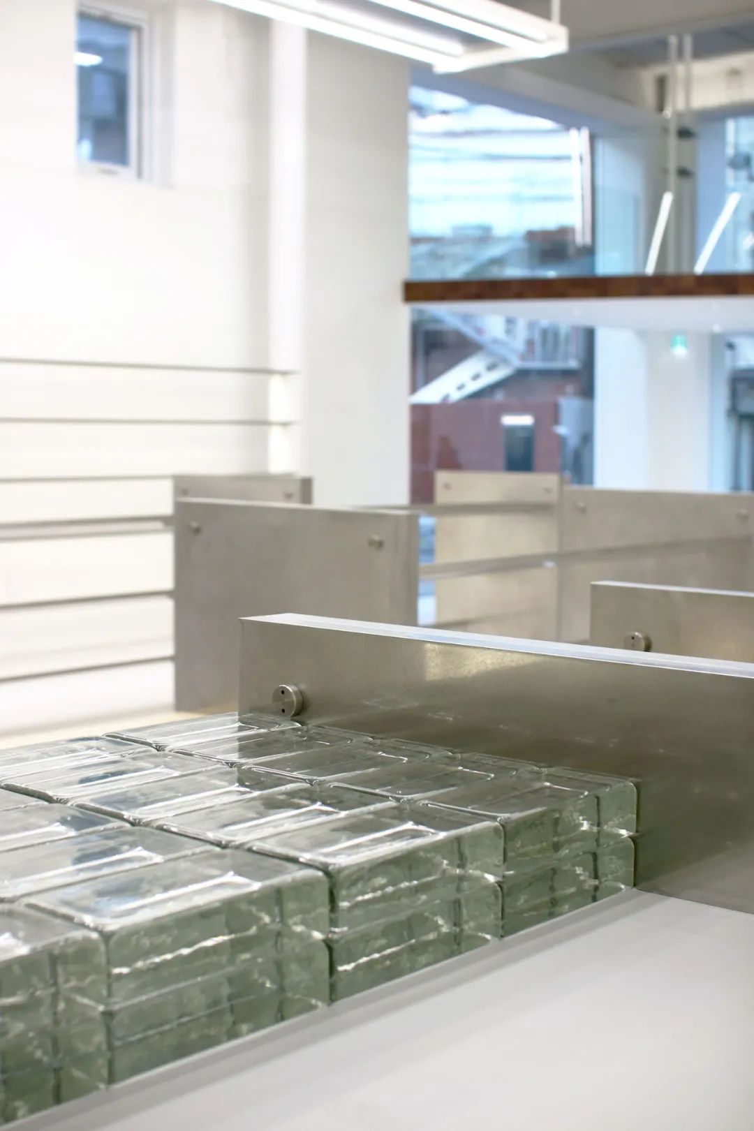 首尔Kasina极简鞋店空间|unseenbird