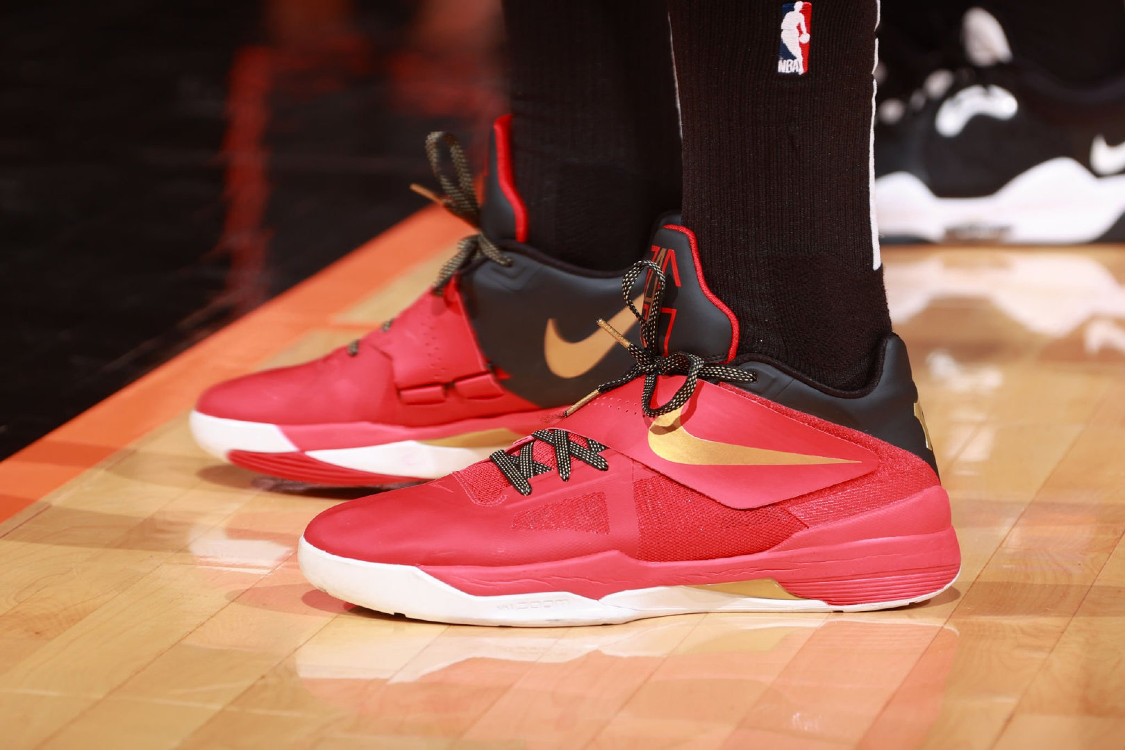 nba杜兰特最超神表现的比赛 (杜兰特单场得分新高)