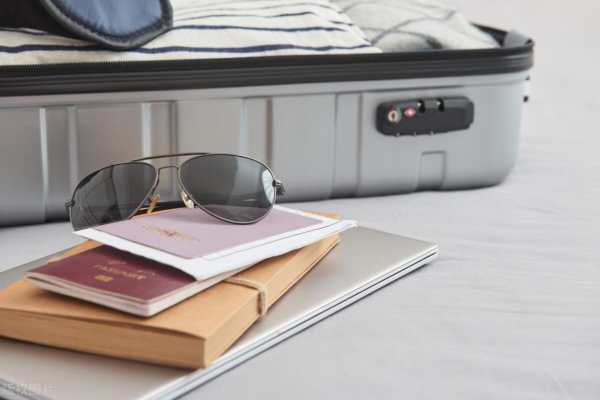 在职公务员出国要办理什么手续,公务员可以出国游玩吗