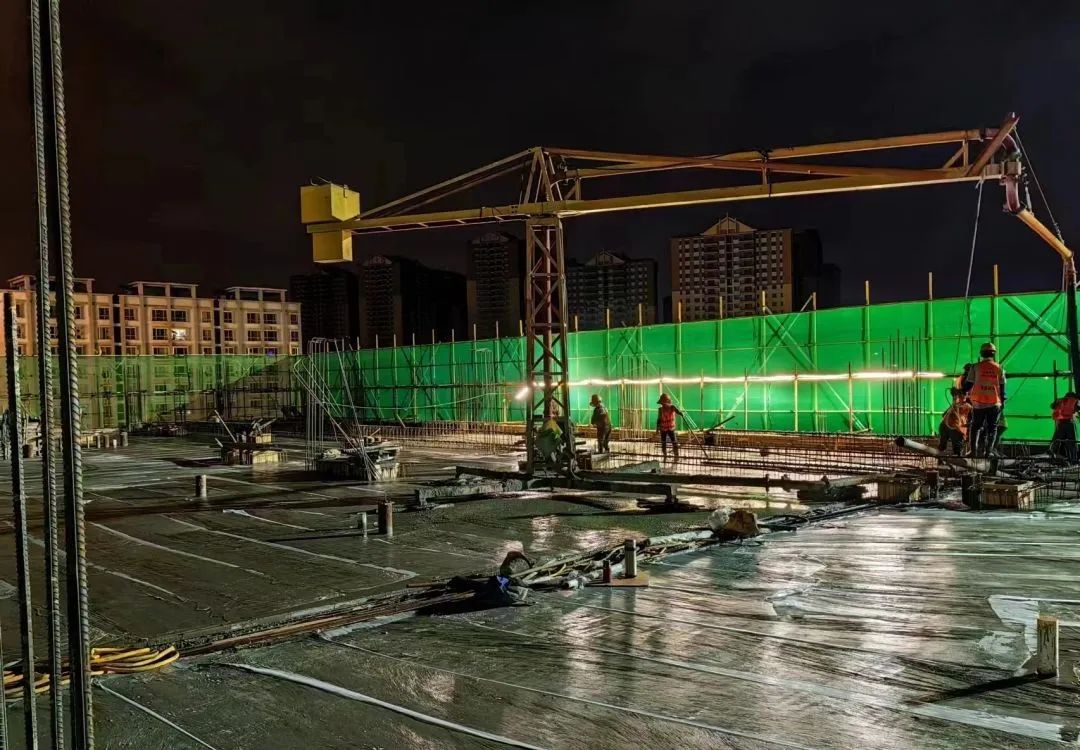 居民再获医疗配套加持，昆明广福路盼了多年的医院终于封顶了！