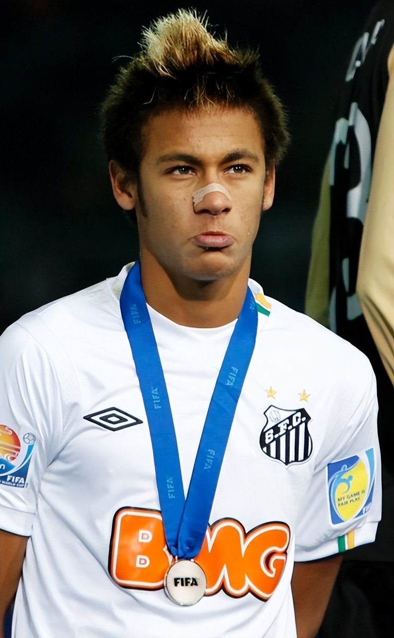 内马尔11岁儿子,内马尔9岁儿子