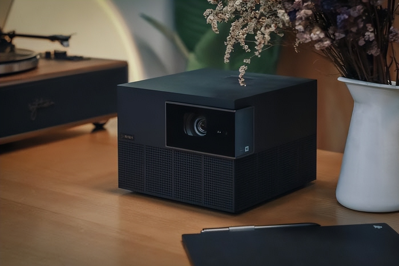 2023年投影仪什么牌子最好最清晰,家用投影仪2023品牌排行榜