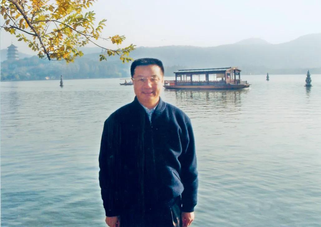 杭州西湖大雪纷飞,杭州西湖风景名胜区